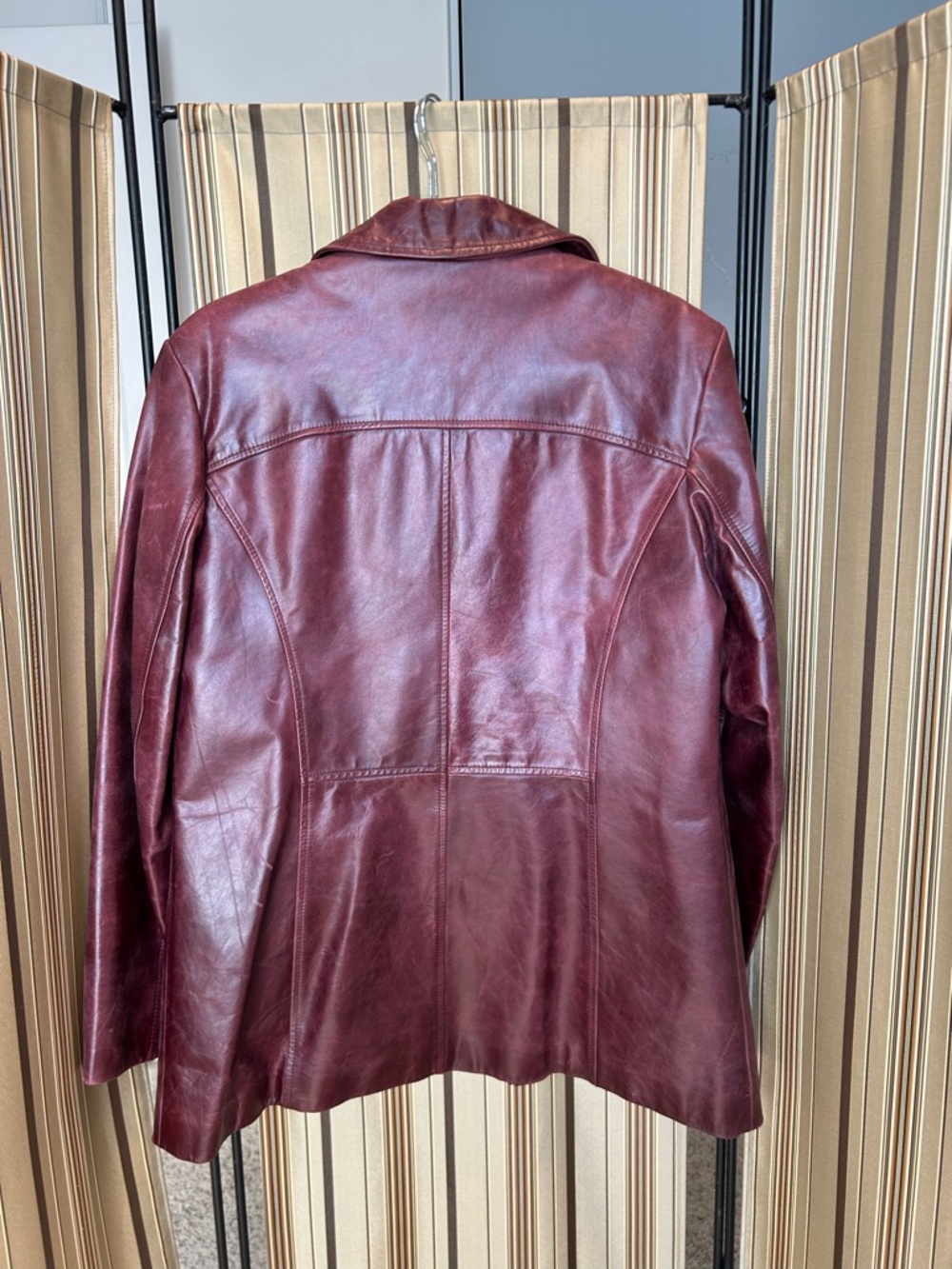 Danier leather jacket - Picture 4 of 16
